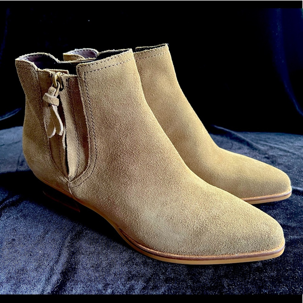 Cole Haan Hadlyn Bootie in Berkshire Suede 11B - New in Box